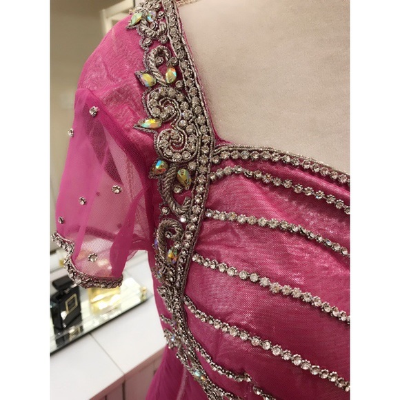 ๐๐ฏ๐ฅ๐ช๐ข๐ฏ/๐๐ข๐ฌ๐ช๐ด๐ต๐ข๐ฏ๐ช ๐Jeweled Outfit - Picture 8 of 11